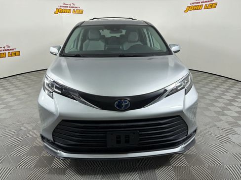 Used 2021 Toyota Sienna LE FWD image 9