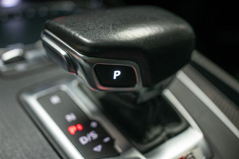 Used 2018 Audi SQ5 Premium Plus AWD/4WD image 25