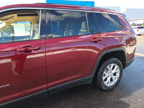 Used 2022 Jeep Grand Cherokee L Limited w/ Luxury Tech Group II image 41