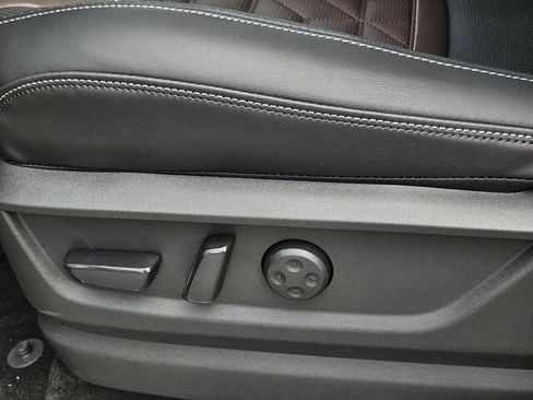 New 2025 Nissan Armada Platinum image 15