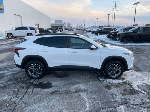 New 2026 Chevrolet Trax LT w/ LT Convenience Package image 8