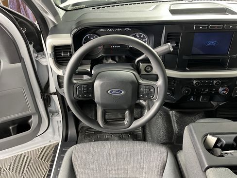 Used 2024 Ford F350 XLT image 12