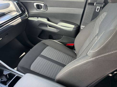 Certified 2026 Kia Sorento LX FWD image 14