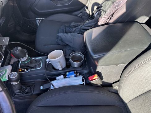 Used 2022 Jeep Gladiator Sport image 17