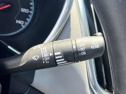 Certified 2023 Chevrolet Equinox LS FWD image 25