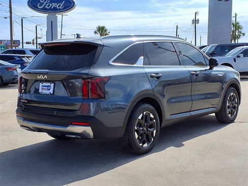 Certified 2025 Kia Sorento S image 7