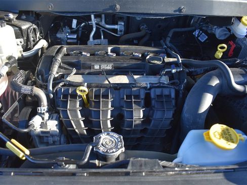 Used 2020 Dodge Journey SE w/ SE Popular Equipment Group image 35