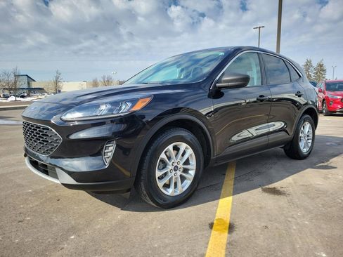 Certified 2022 Ford Escape SE w/ Convenience Package AWD/4WD image 2