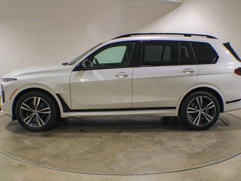 Used 2026 BMW X7 M60i AWD/4WD image 9