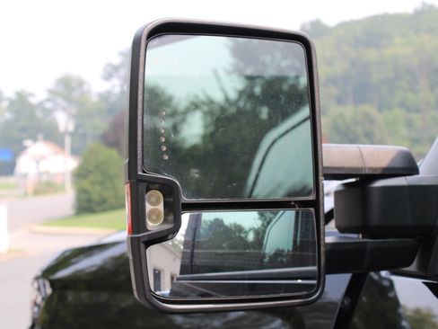 Used 2019 Chevrolet Silverado 2500 LTZ w/ Duramax Plus Package AWD/4WD image 20