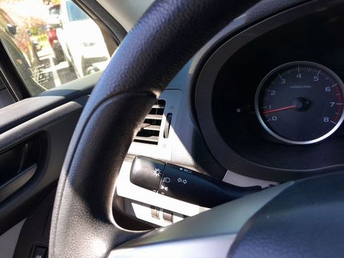 Used 2015 Subaru Forester 2.5i Premium w/ All-Weather Package AWD/4WD image 19