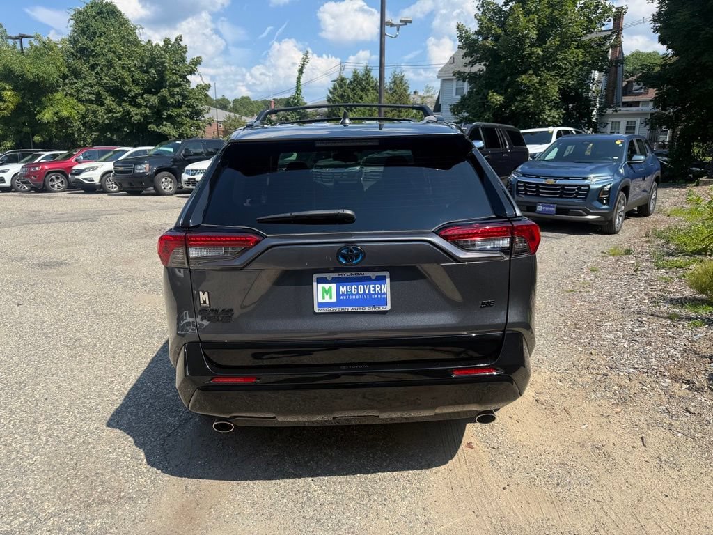 Used 2024 Toyota RAV4 SE w/ Weather & Moonroof Package AWD/4WD image 5
