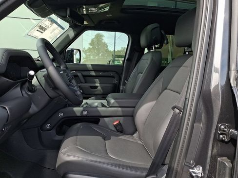 New 2026 Land Rover Defender 110 X-Dynamic SE AWD/4WD image 9