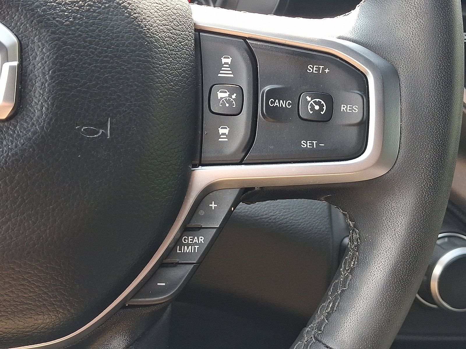 Used 2025 RAM 1500 Big Horn AWD/4WD image 22