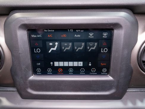Used 2018 Jeep Wrangler Unlimited Sport S AWD/4WD image 17