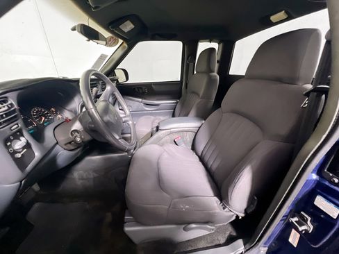 Used 2003 Chevrolet S10 Pickup LS RWD image 14