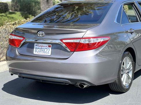 Used 2017 Toyota Camry SE w/ Moonroof Package image 48