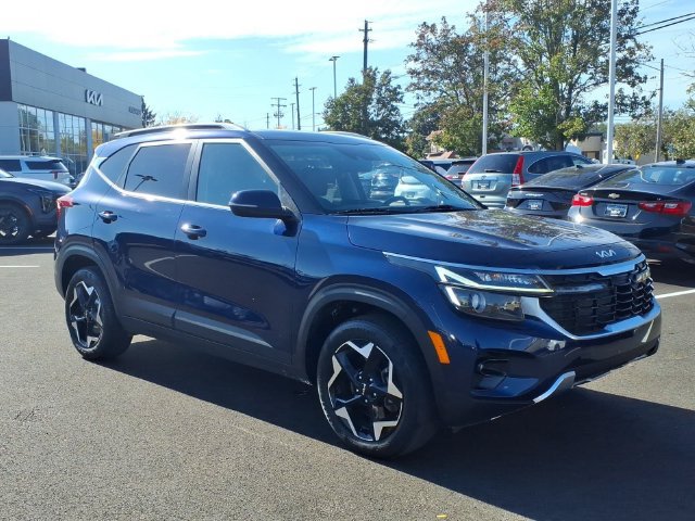 Used 2024 Kia Seltos EX AWD/4WD image 8
