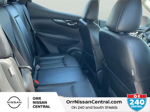 Used 2022 Nissan Rogue Sport SL AWD/4WD image 12