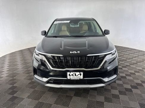 Used 2023 Kia Carnival LX FWD image 3