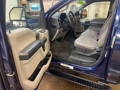 Used 2019 Ford F550 2WD Regular Cab Super Duty image 13