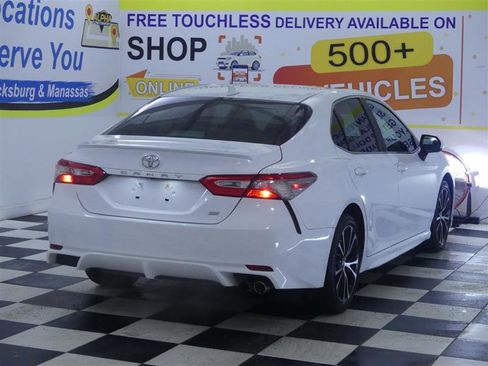 Used 2019 Toyota Camry SE FWD image 5