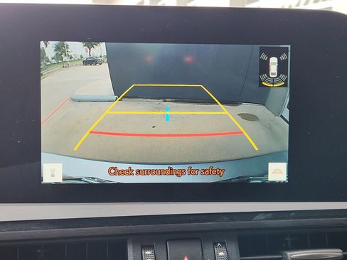 Used 2025 Lexus ES 350 w/ Premium Package image 17