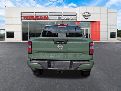 Certified 2025 Nissan Frontier SV w/ SV Convenience Package RWD image 4