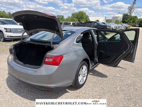 Used 2018 Chevrolet Malibu LT FWD image 29