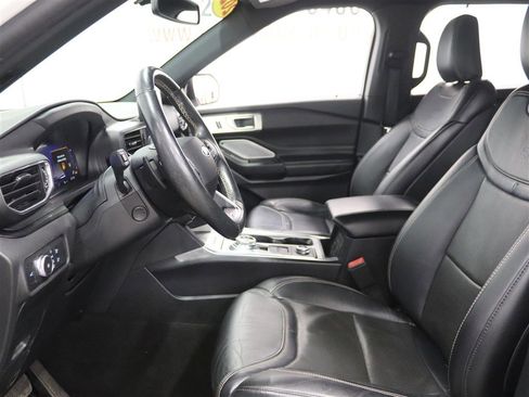 Used 2020 Ford Explorer ST w/ Premium Technology Package image 10