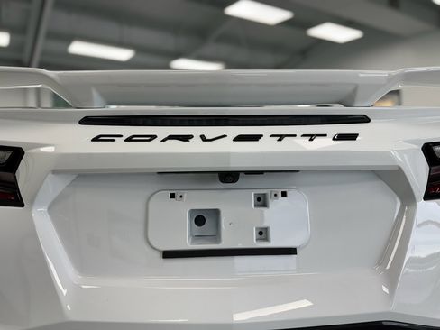 Used 2023 Chevrolet Corvette Stingray Preferred Conv w/ Z51 Performance Package RWD image 28
