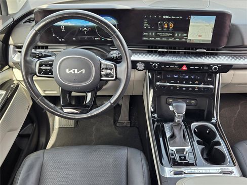 Used 2022 Kia Carnival SX Prestige FWD image 25