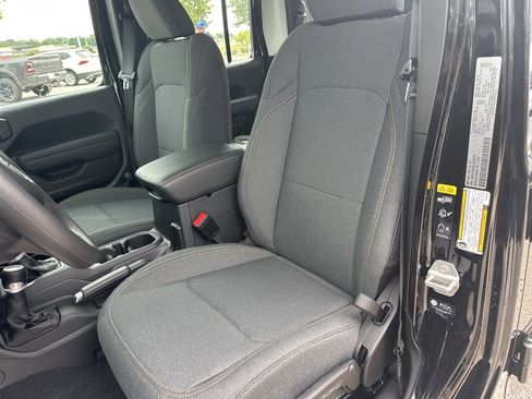 New 2025 Jeep Gladiator Sport image 59