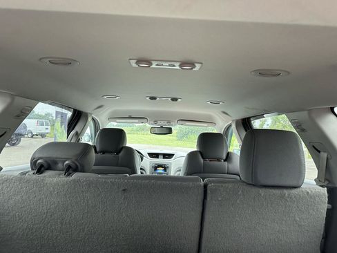 Used 2016 Chevrolet Traverse LS FWD image 7