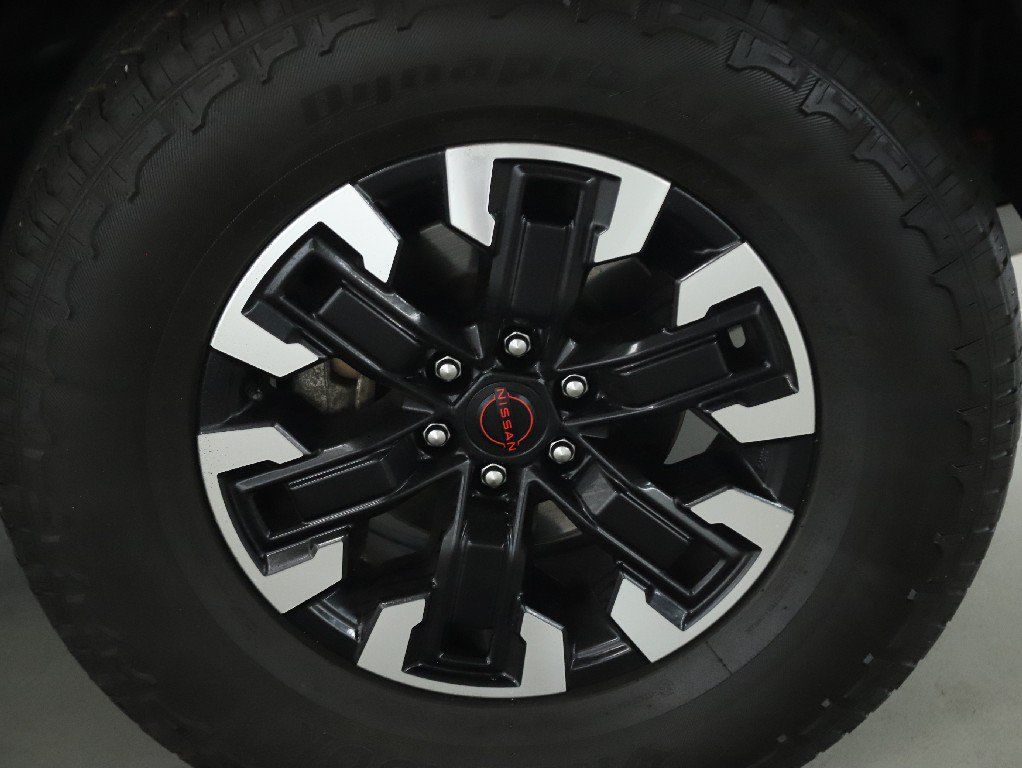 Certified 2024 Nissan Frontier PRO-4X w/ Technology Package AWD/4WD image 10