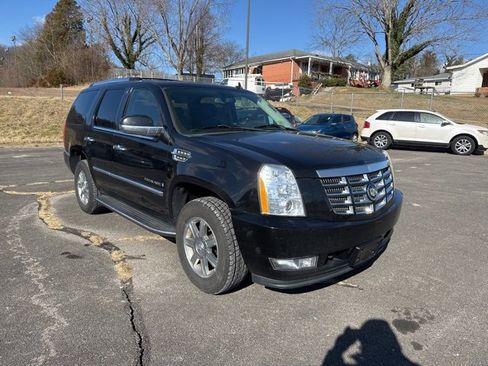 Used 2008 Cadillac Escalade AWD image 2