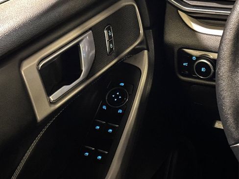 Used 2024 Ford Explorer XLT w/ Equipment Group 202A image 35