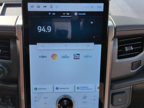 Used 2024 Ford Expedition King Ranch RWD image 14