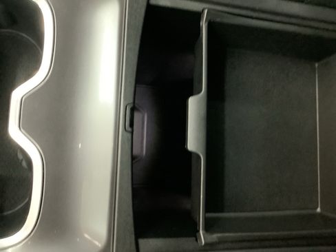 Used 2025 GMC Acadia Elevation FWD image 21