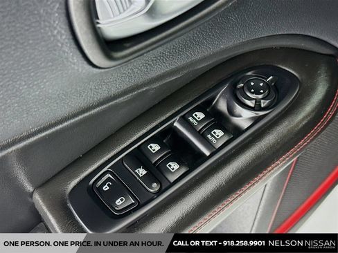 Used 2019 Jeep Compass Trailhawk AWD/4WD image 17
