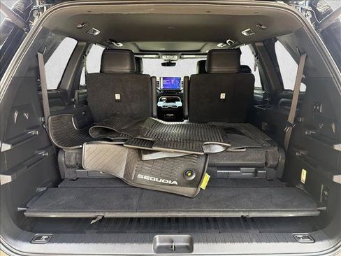 Certified 2024 Toyota Sequoia Platinum AWD/4WD image 27