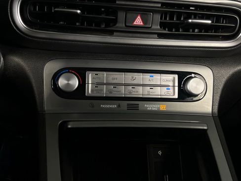 Used 2022 Hyundai Kona Limited w/ Cargo Package image 18