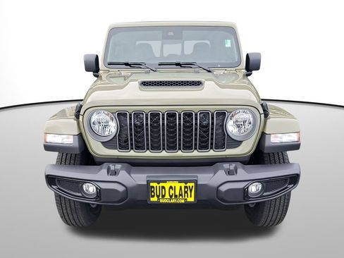 New 2025 Jeep Gladiator Sport image 2