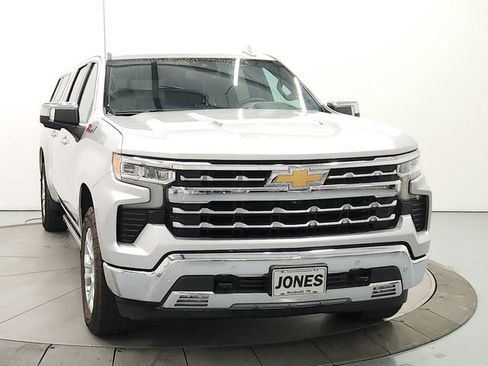 Used 2022 Chevrolet Silverado 1500 LTZ w/ LTZ Convenience Package II AWD/4WD image 2