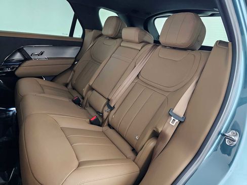 New 2026 Land Rover Range Rover Sport SE AWD/4WD image 17