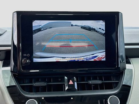 Used 2023 Toyota Corolla LE FWD image 13