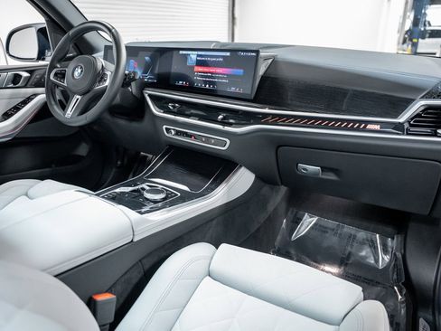 Used 2025 BMW X5 M60i w/ Climate Comfort Package image 60