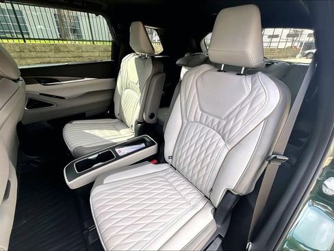 New 2026 INFINITI QX60 Autograph w/ Dark Cargo Package image 27