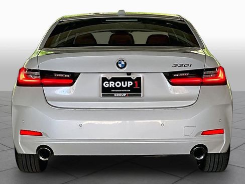 Used 2025 BMW 330i Sedan RWD image 4