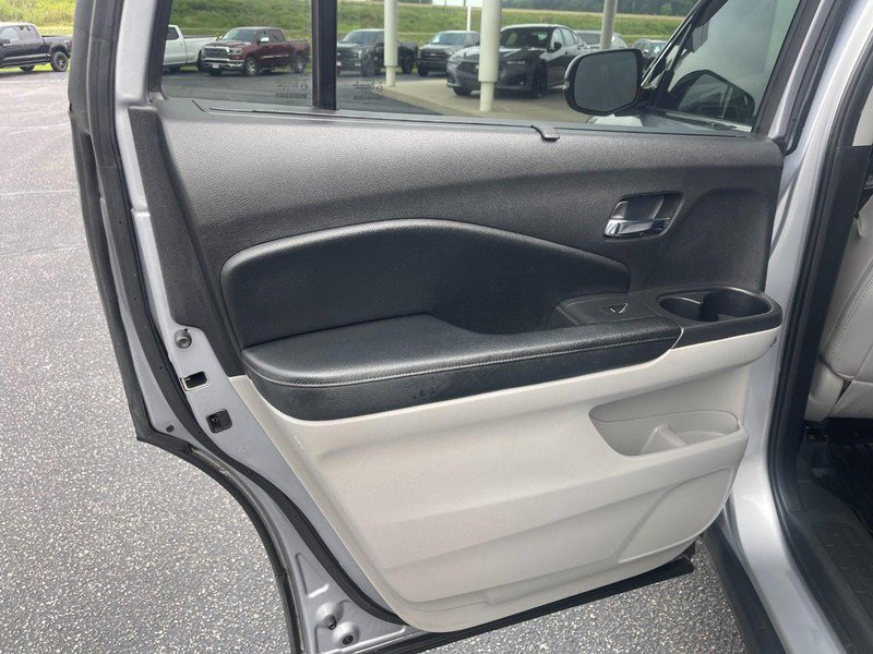 Used 2018 Honda Pilot Touring image 22